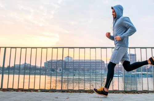 How to Stay Healthy and Fit While Traveling: Your Ultimate Guide to Wellness on the Go